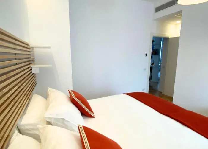 Bright With Private Terrace Near The Vatican - Romane Appartamento *